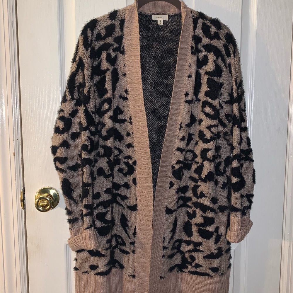 Walmart Barefoot Dreams Fuzzy Leopard Cardigan EUC